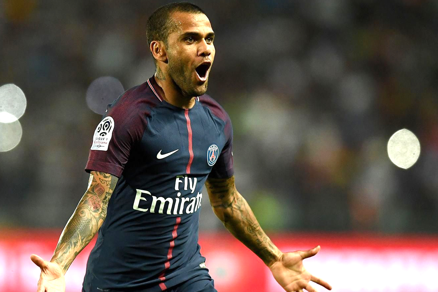 Dani Alves el protagonista de la final de la Supercopa de Francia 