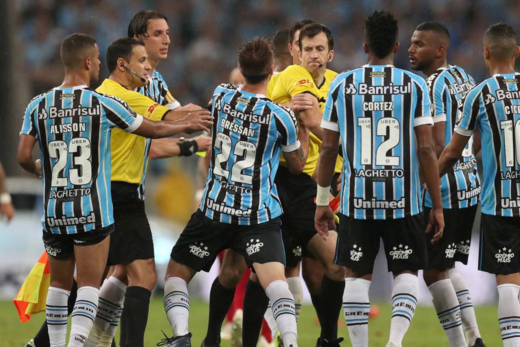 Gremio reclama ser ganador ante River 