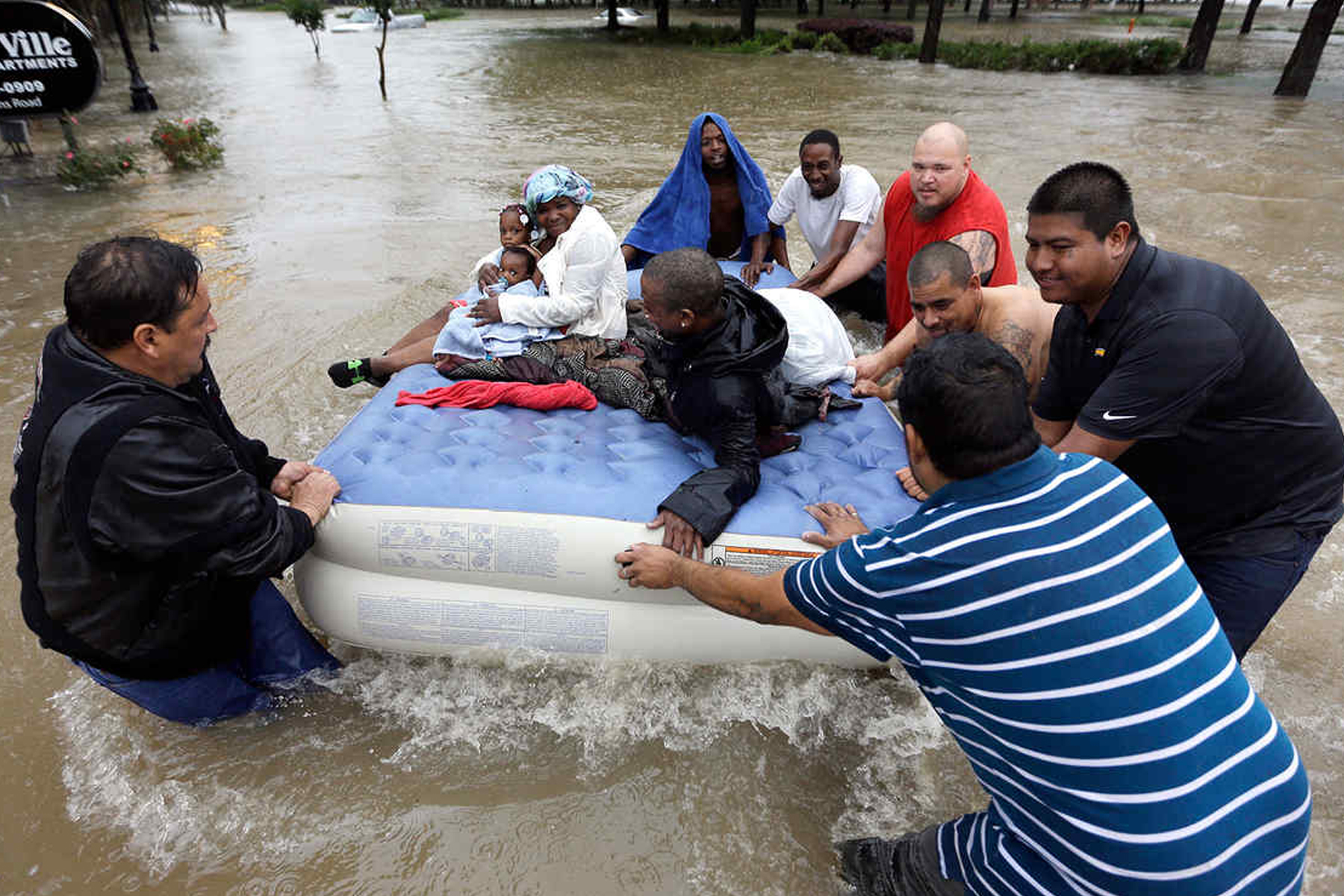 Alarma en Houston por el desbordamiento de represa Addicks