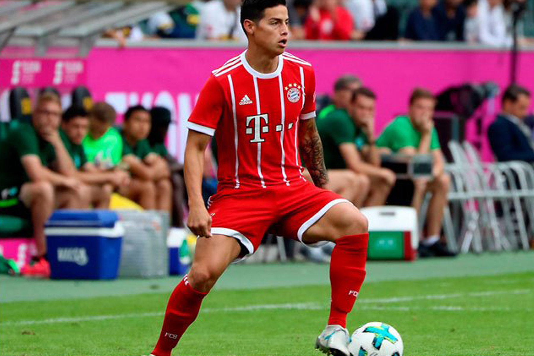 James Rodríguez debutó con el Bayern