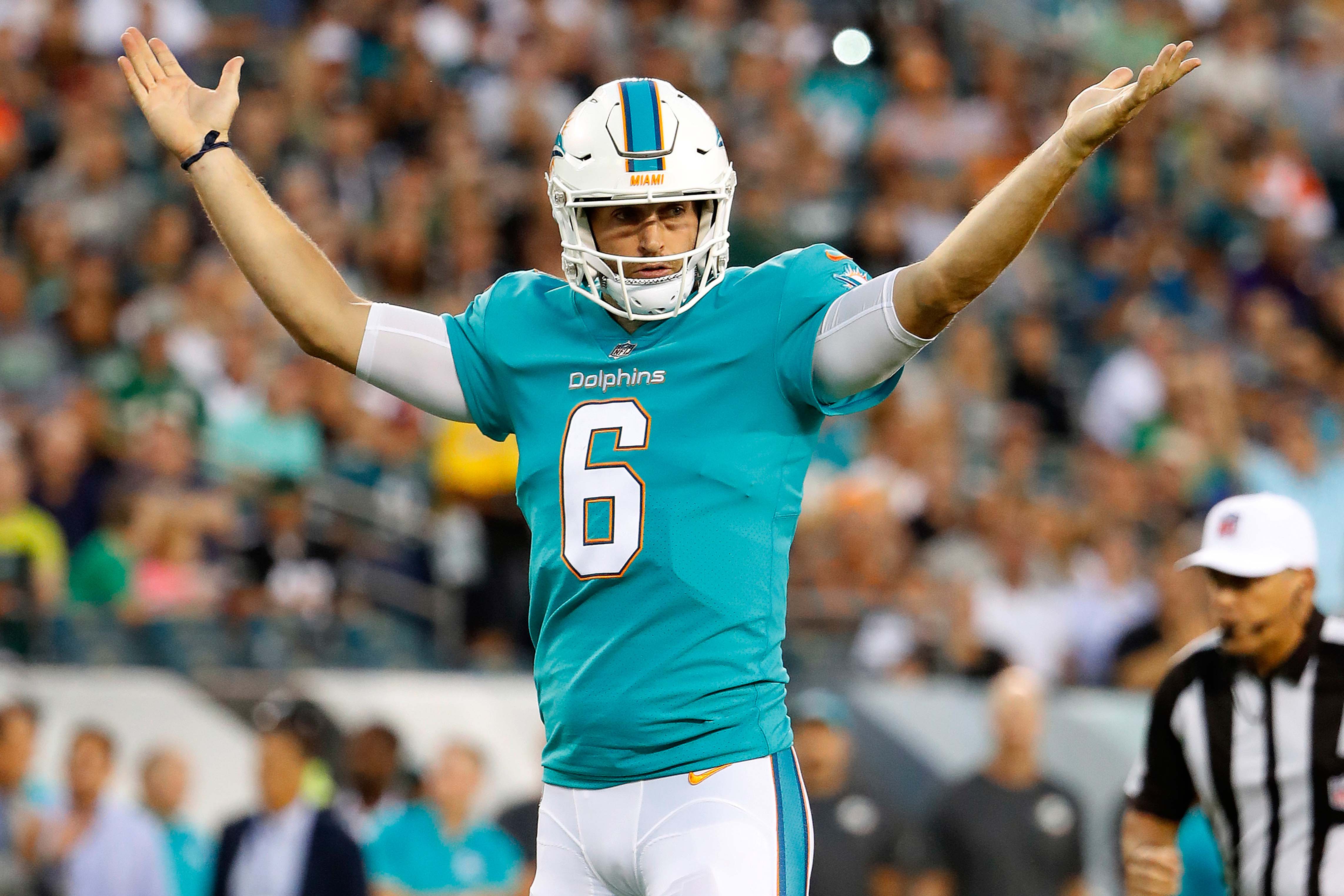 Jay Cutler regresa al campo del Miami Dolphins