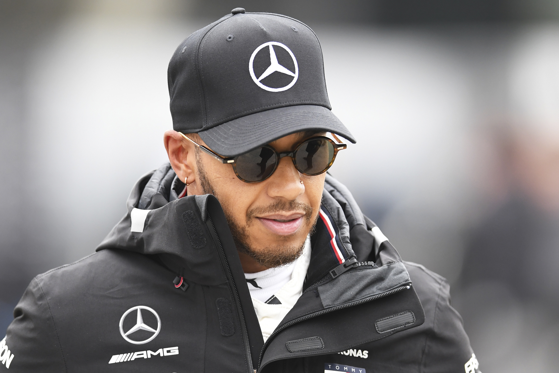 Hamilton renueva con Mercedes hasta 2020