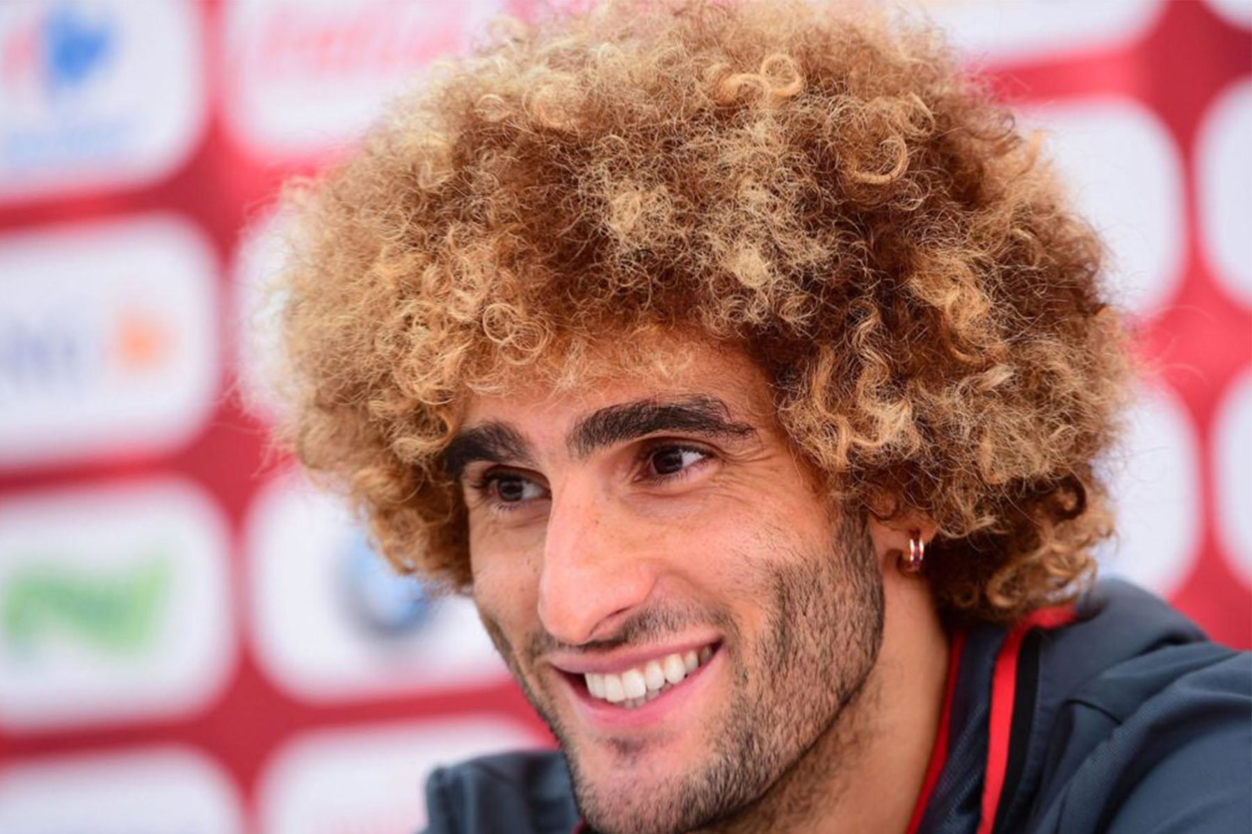 ¡Radical! Fellaini cambia de look 