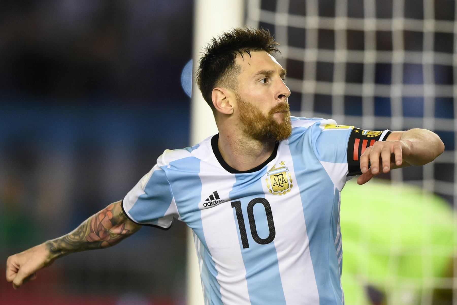 Messi llega a Argentina previo a partidos ante Uruguay y Venezuela
