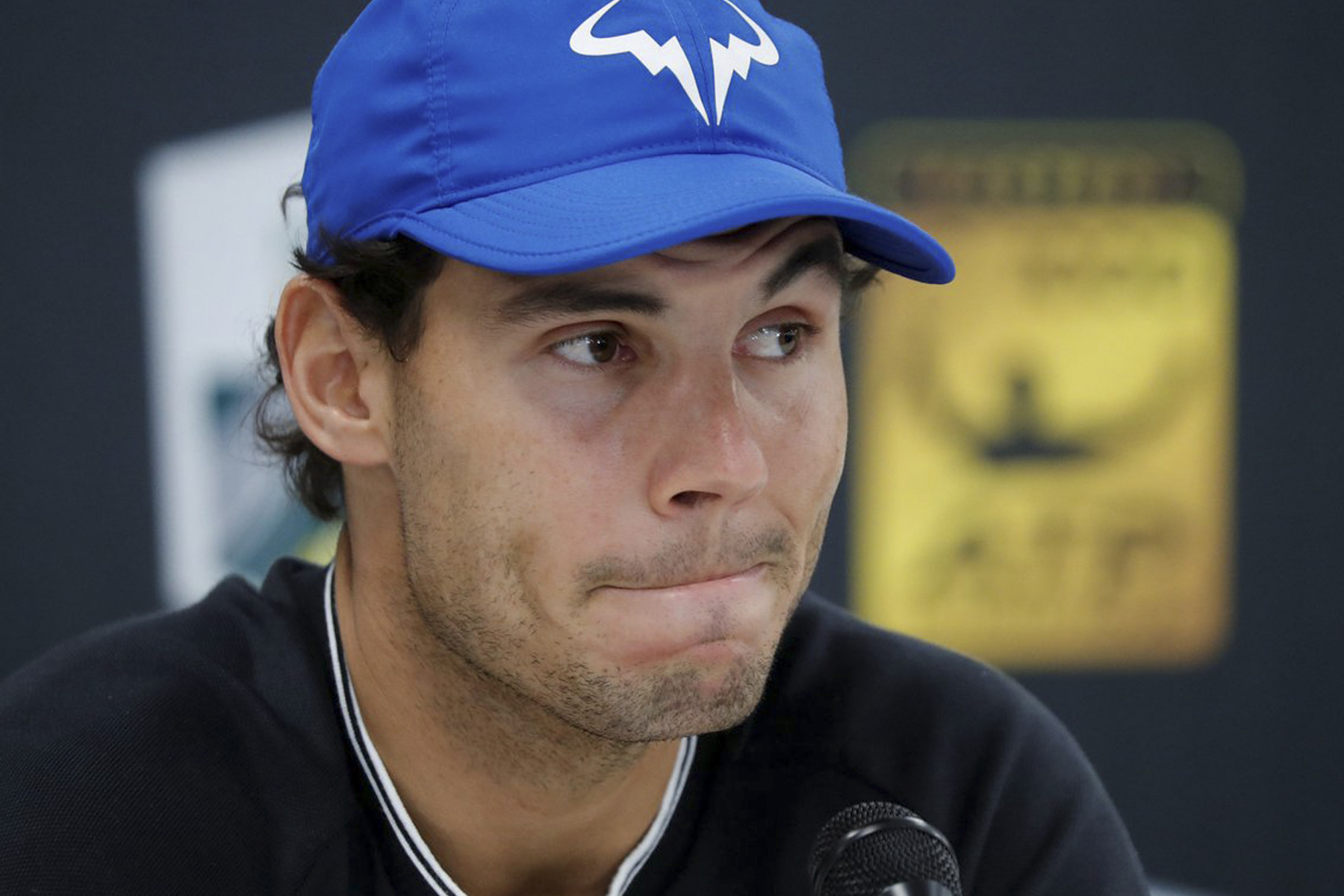 Rafael Nadal se retira del Masters de París tras lesión 