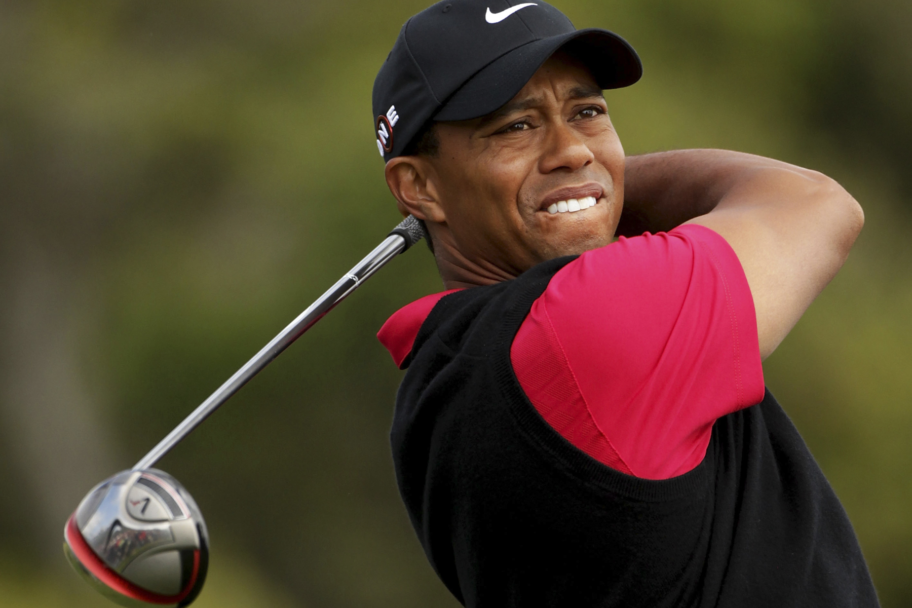 Tiger Woods anuncia su regreso al campo de golf 